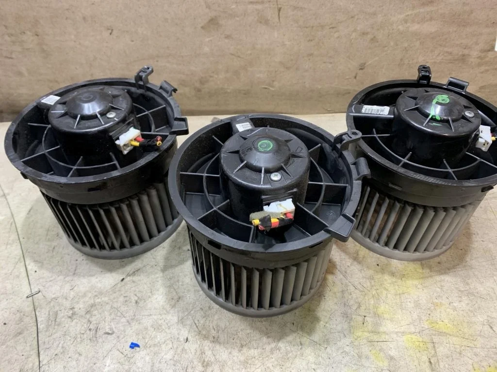 Моторчик отопителя Nissan Qashqai J10