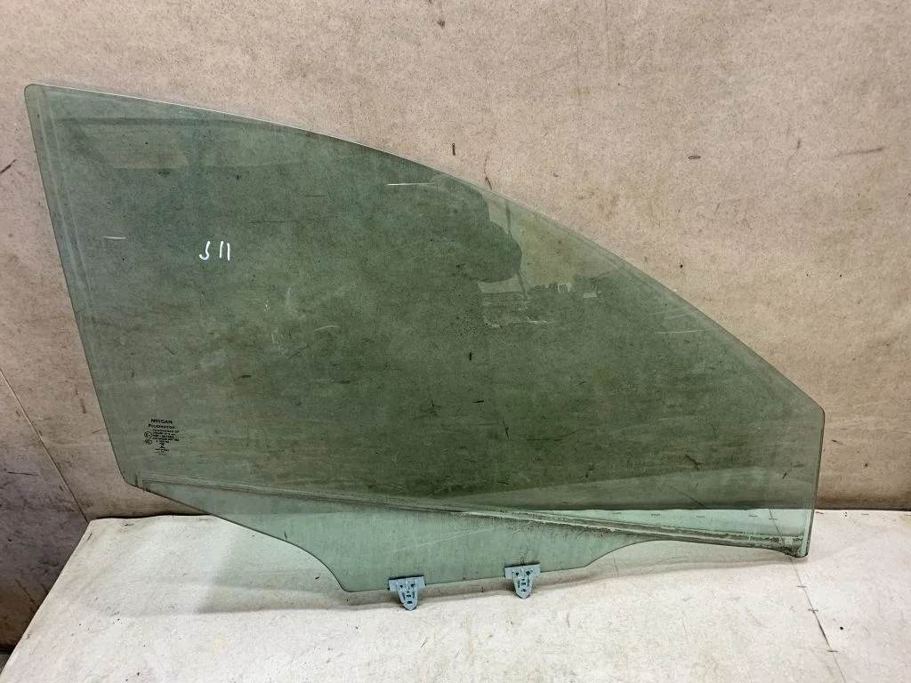 Стекло передней правой двери Nissan Qashqai J11