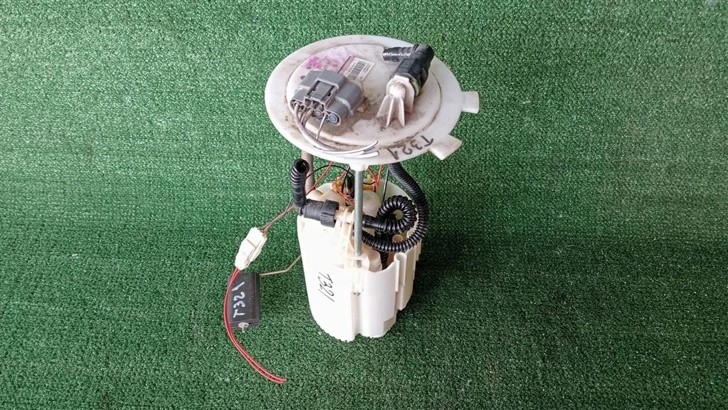 Б.у. насос топливный NISSAN X-TRAIL T32 NISSAN X-TRAIL T32