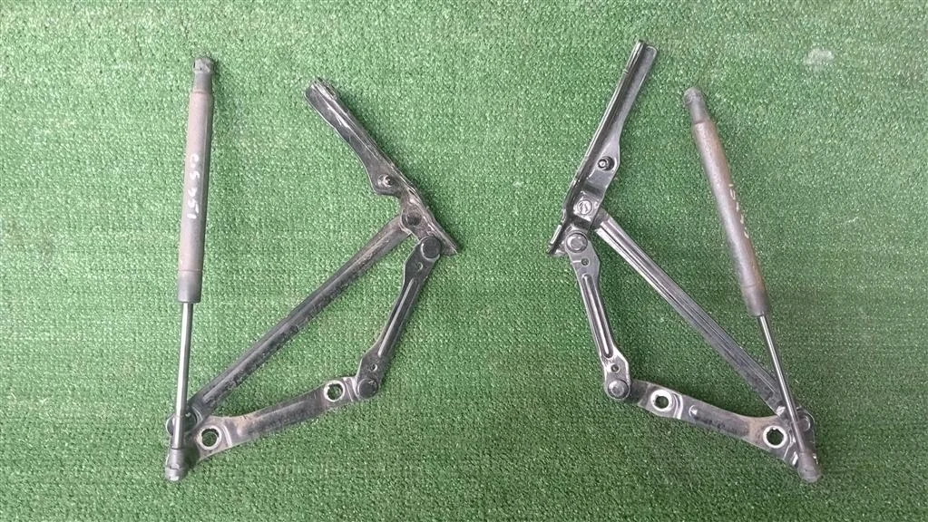 Б.у. петля багажника (2шт) LEXUS GS350 GRS191 LEXUS GS350 GRS191