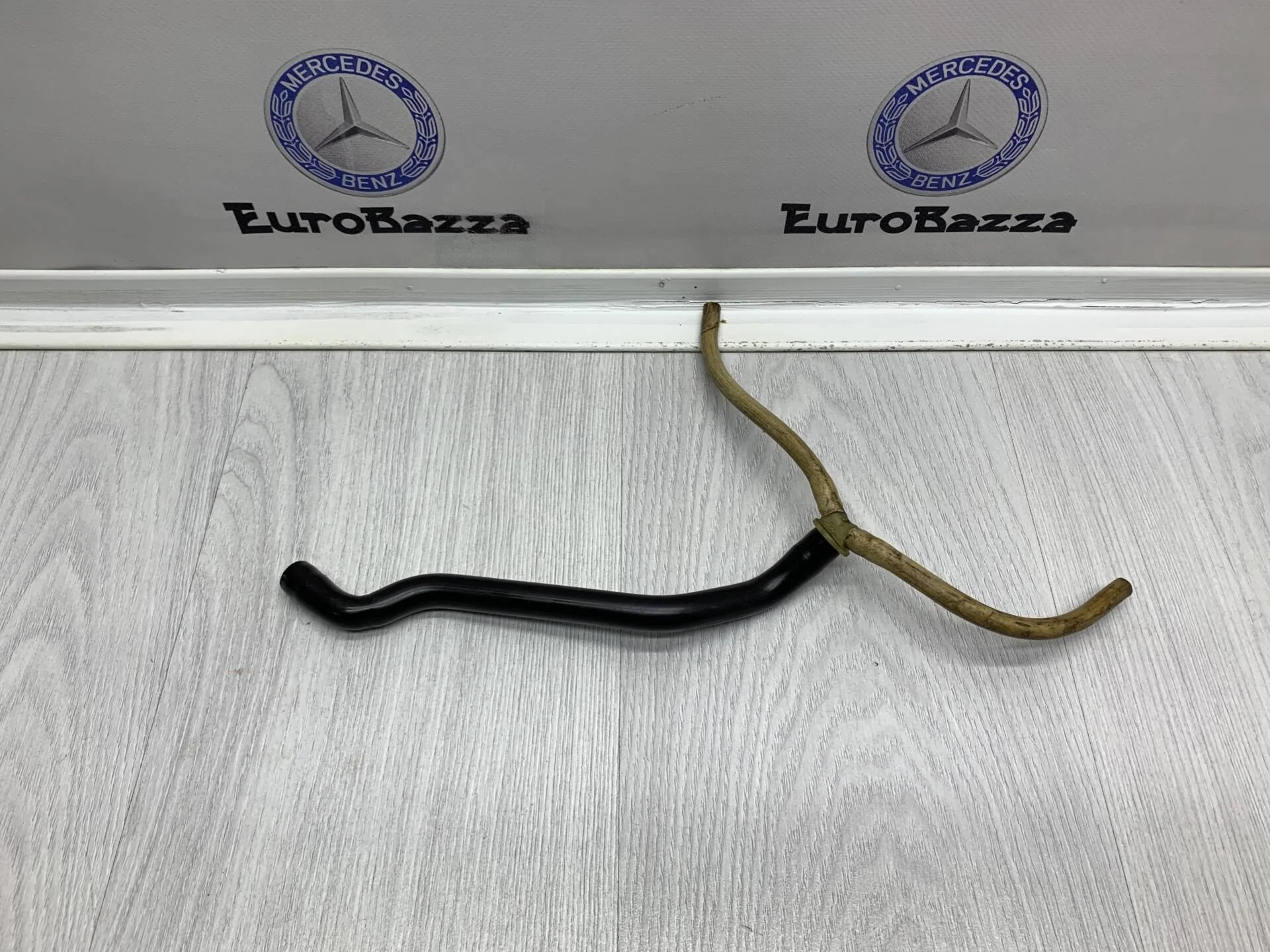 Трубка вентиляции картерных газов Mercedes М111