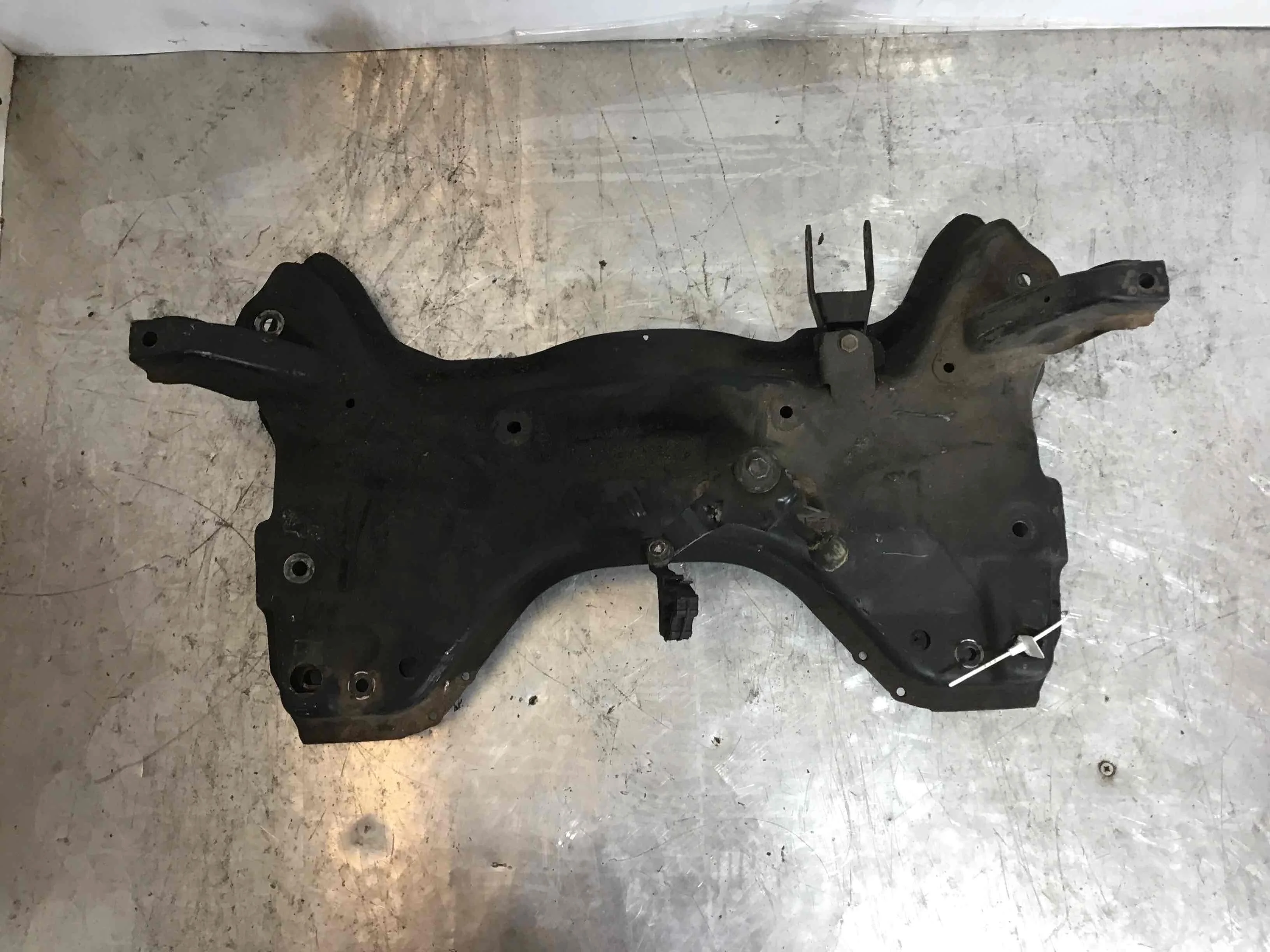 Балка подвески передняя (подрамник) Peugeot 206 1 поколение (1998-2003) бензин 1.6 i Механика Х/б