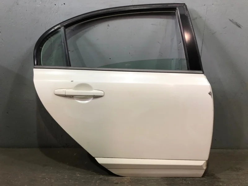 Дверь Honda Civic 8 FD