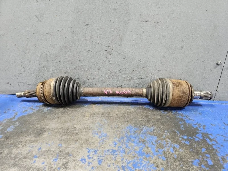 Привод Mitsubishi Pajero 4 V90