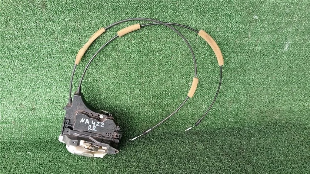 Б.у. замок двери MITSUBISHI GRANDIS NA4W MITSUBISHI GRANDIS NA4W