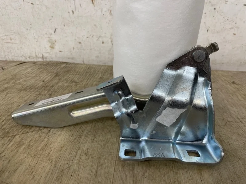 Петля капота NISSAN QASHQAI 2 2013 2014 2015 2016 2017 2018 2019 2020 2021 2022 654014EA0A, левая