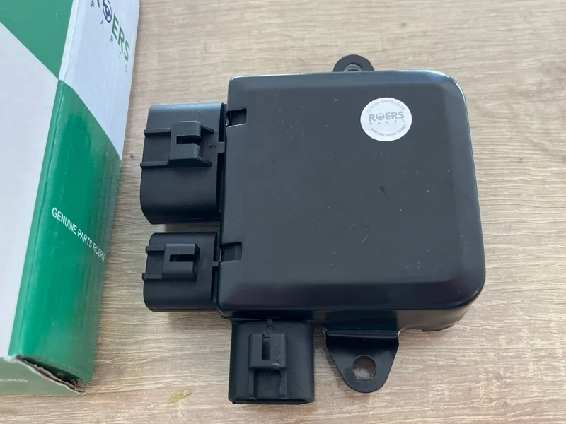 Блок управления вентилятором Mitsubishi Lancer 9 2000 2001 2002 2003 2004 2005 2006 2007 2008 RP1355A124 CS