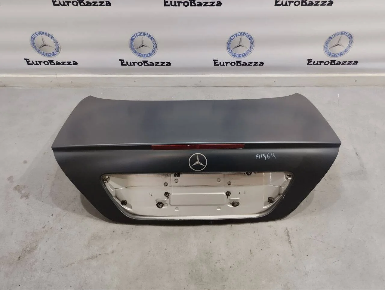 Крышка багажника Mercedes W215
