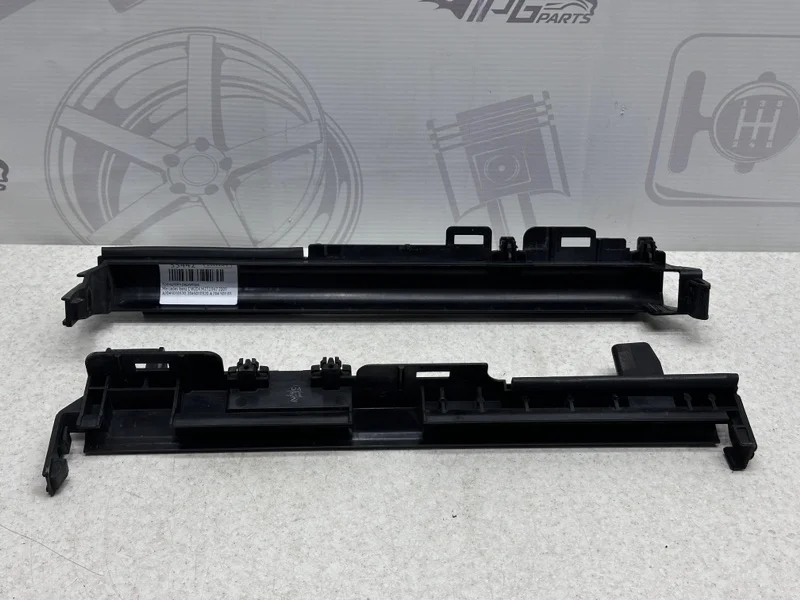 Рамка радиатора Mercedes-benz 2009 W204