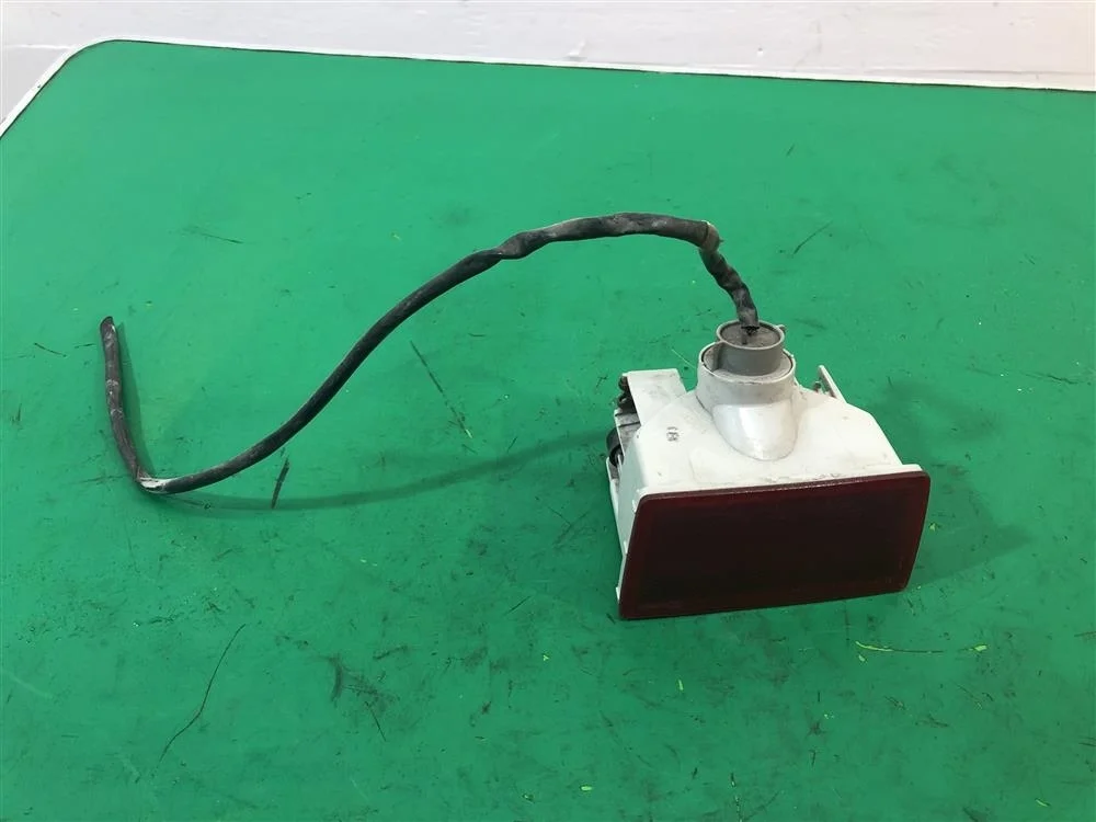 Фонарь в бампер REAR (центральный)