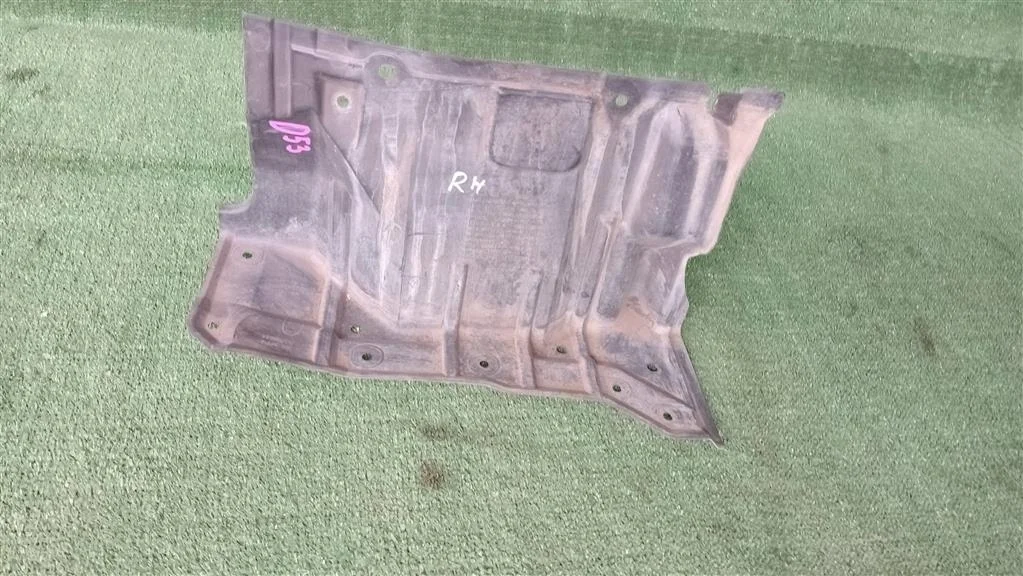 Б.у. пыльник двигателя MITSUBISHI Delica D5 CV MITSUBISHI Delica D5 CV