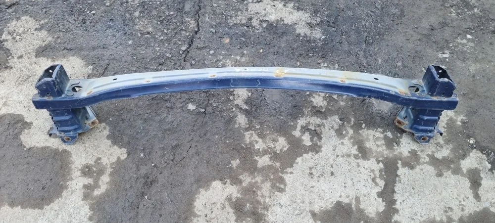 Усилитель переднего бампера для Honda Accord VIII