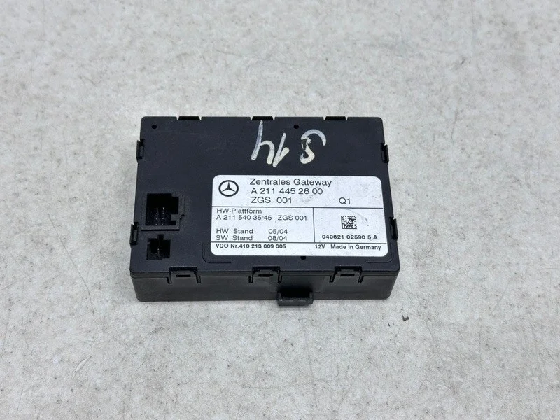 Блок zgw Mercedes-benz 2004 W211