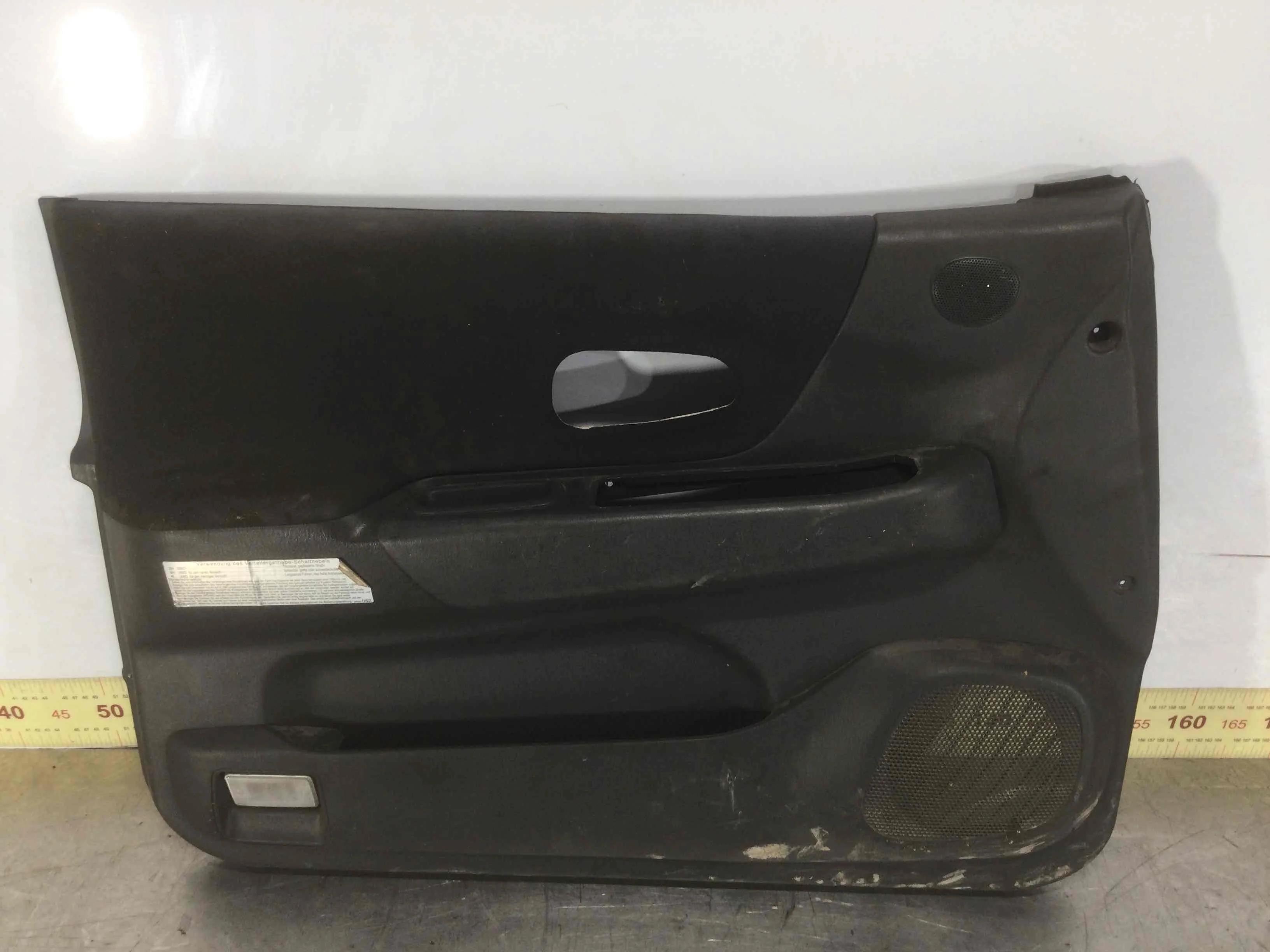 Обшивка двери передней левой (дверная карта) Mitsubishi Pajero Sport 1 поколение (1996-2005) дизель 2.5 TD Механика