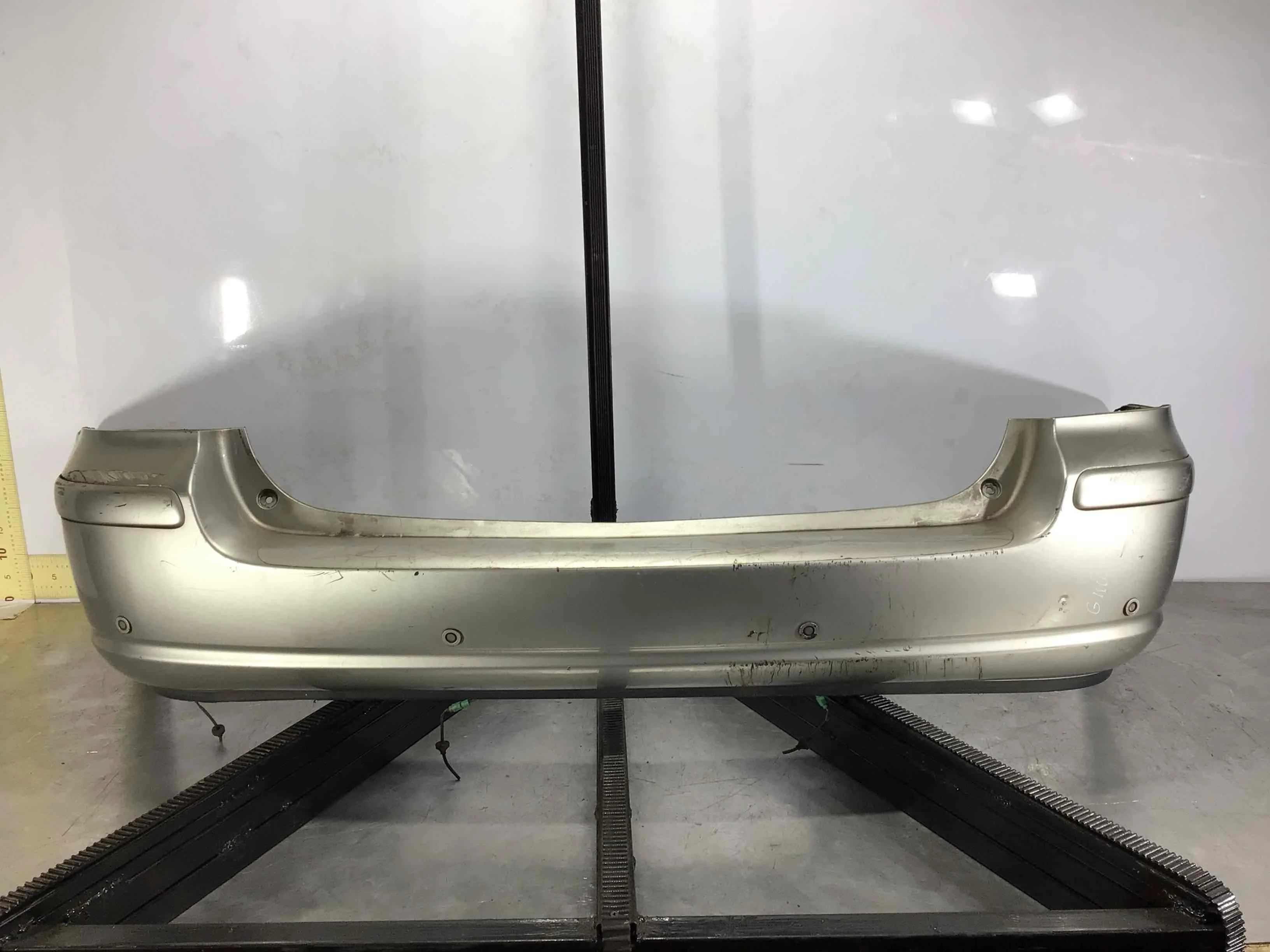 Бампер задний Toyota Avensis 2 поколение (2003-2006) дизель 2.2 TD Механика Универсал