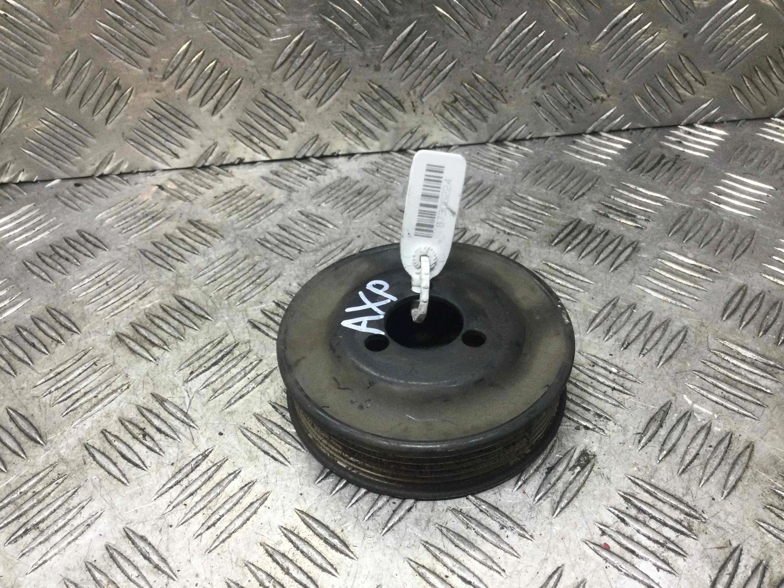 Шкив насоса гидроусилителя Volkswagen Golf 4 поколение (1997-2004) бензин 1.4 i Механика Х/б