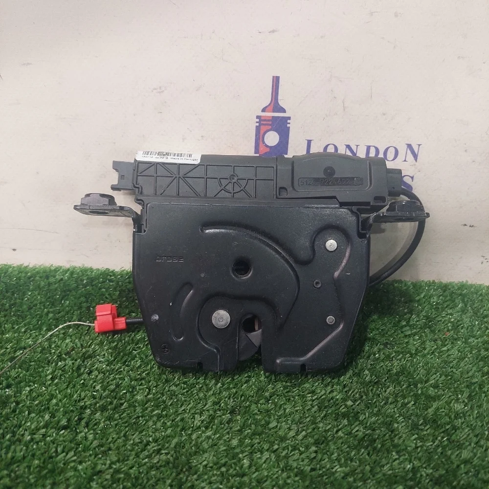 Замок багажника BMW F30