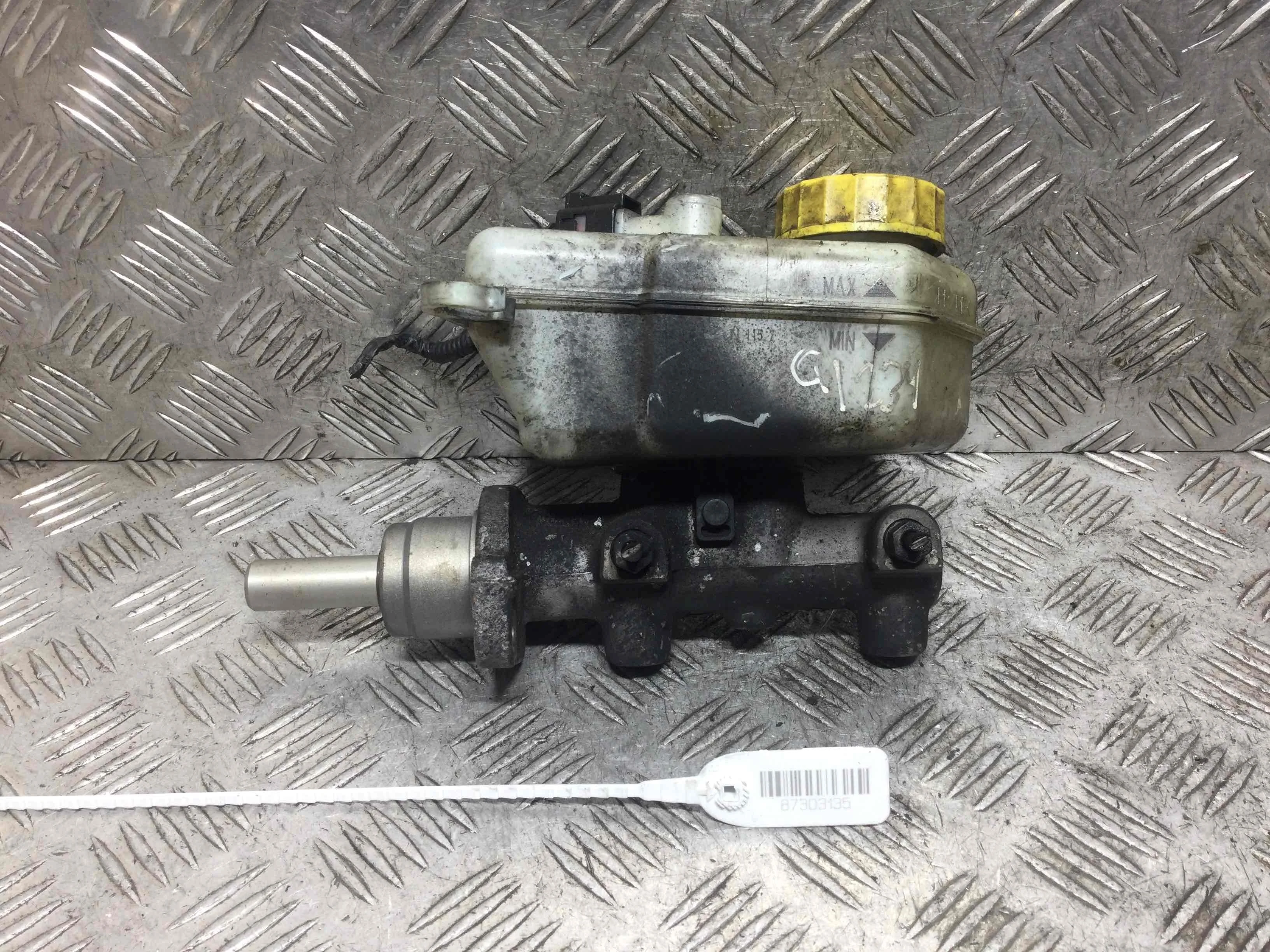 Цилиндр тормозной главный Volkswagen Polo 4 поколение (2001-2005) дизель 1.4 TDI Механика Х/б