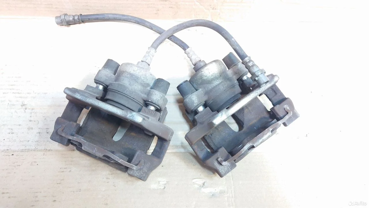 Суппорт задний правый bmw x1 e84 е90 е87