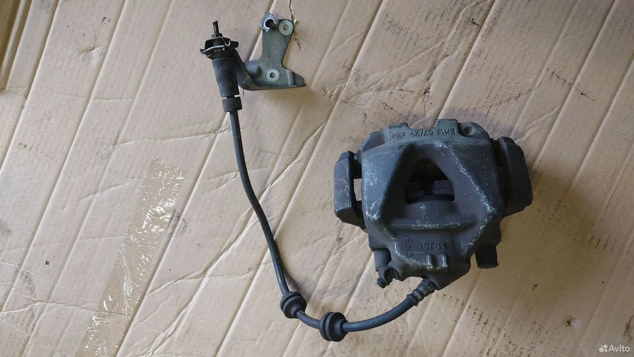 Суппорт тормозной передний правый bmw 3'e90 x1 e84