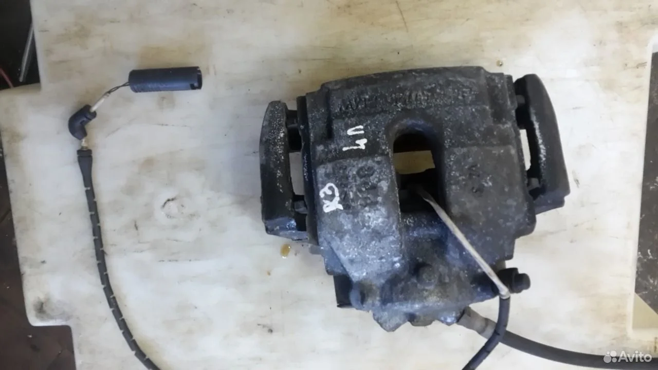 Bmw x3 e83 суппорт передний левый для бмв х3 е83