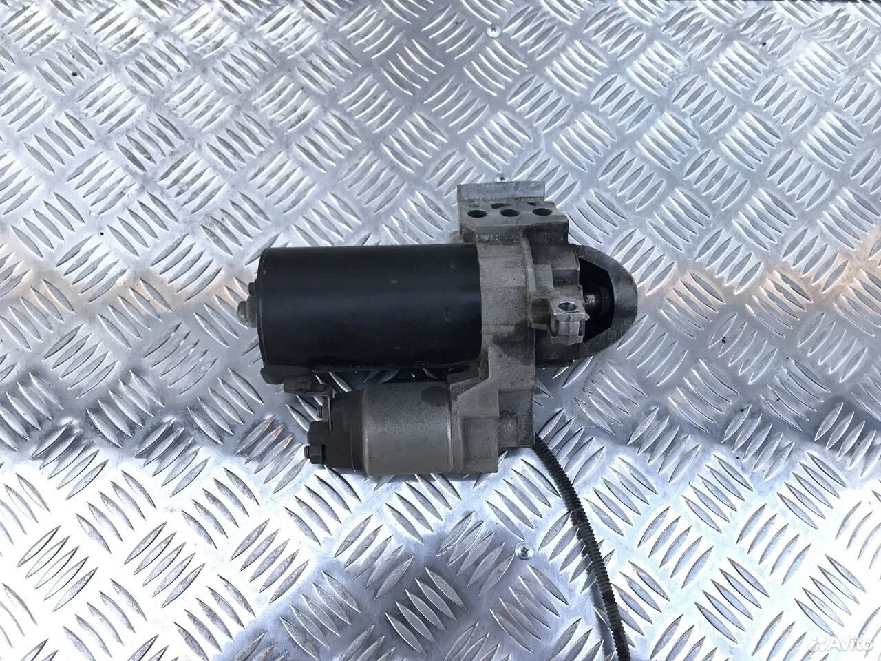 Стартер бмв n47 n57 12418581097