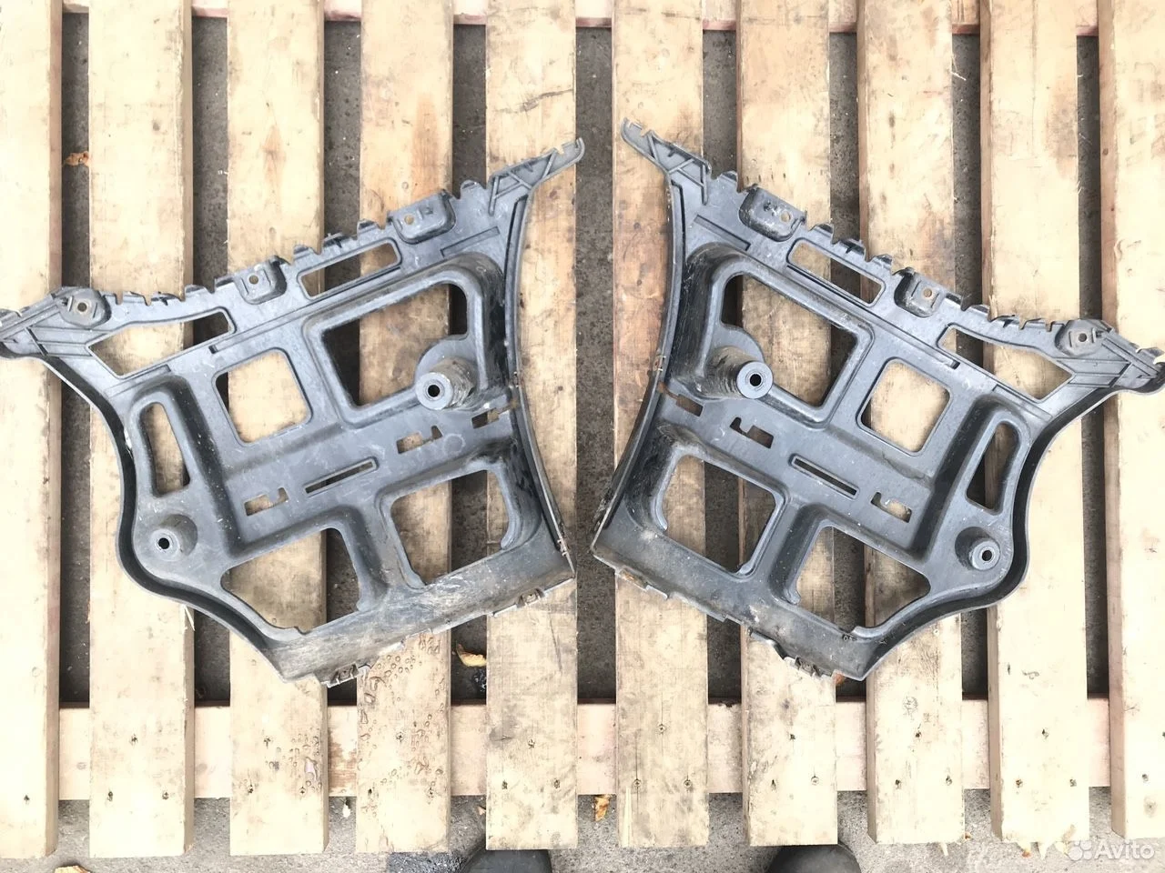 Направляющая заднего бампера бмв е90 51127058519/2