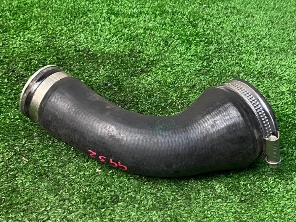 Воздуховод наддувочного воздуха BMW 650i F06