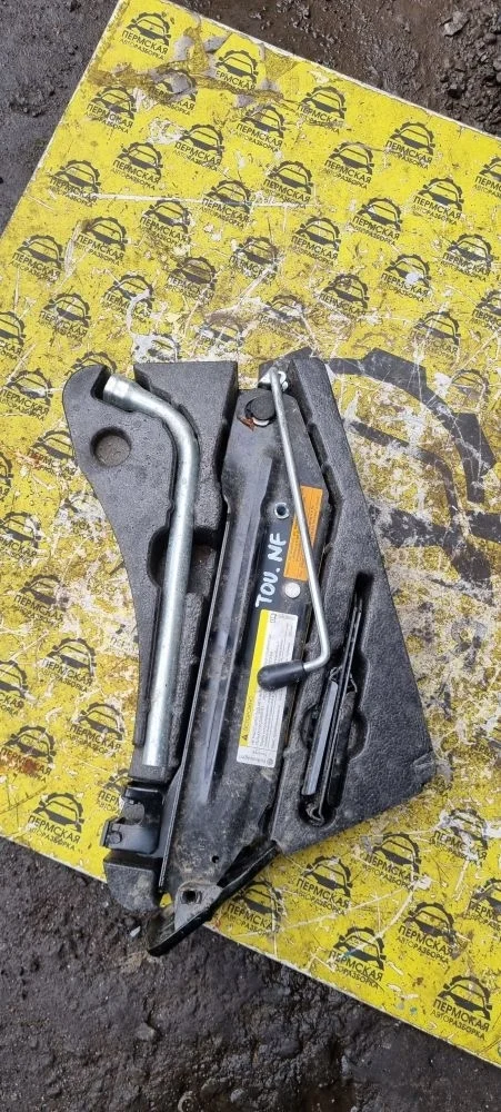 Домкрат для VW Touareg 2010-2018