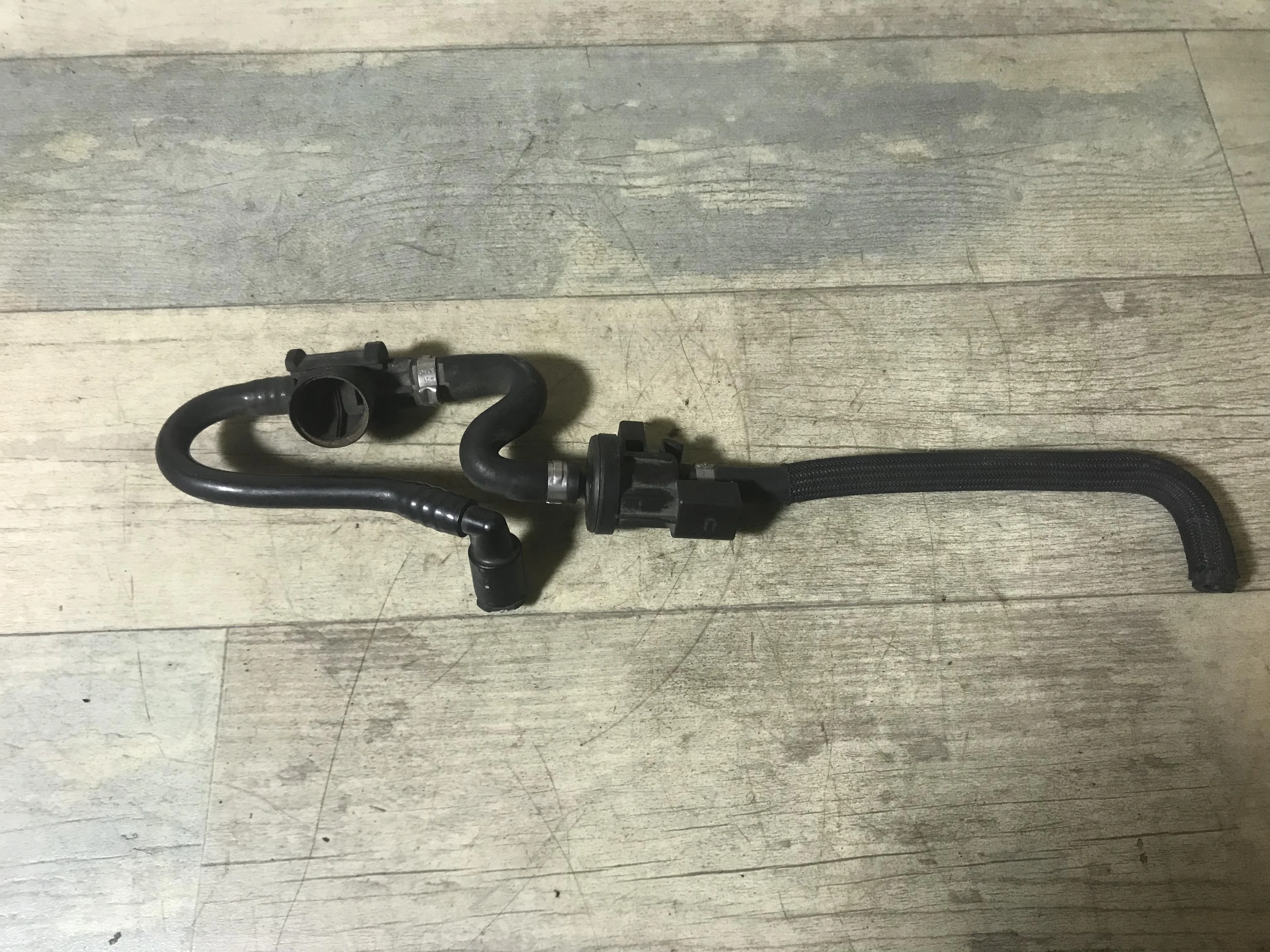 Клапан вентиляции топливного бака VW