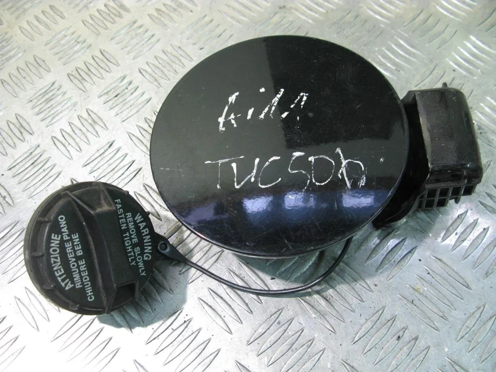 Лючок бензобака Hyundai TUCSON I (2004—2015)