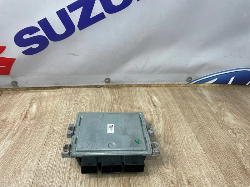 Блок управления двс FORD FOCUS 2 2009