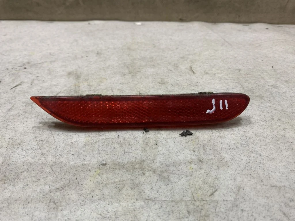 Катафот правый Nissan Qashqai J11