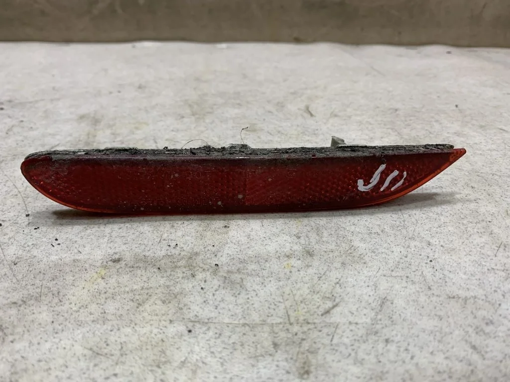 Катафот левый Nissan Qashqai J11