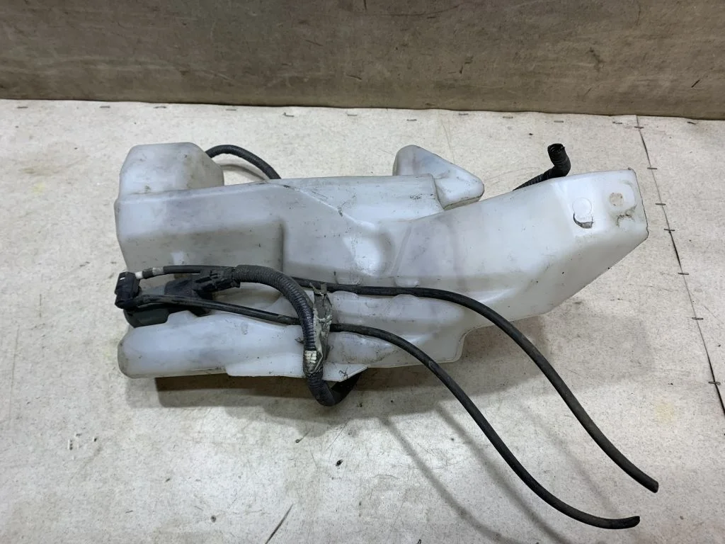 Бачок омывателя  Nissan Qashqai J11 2016