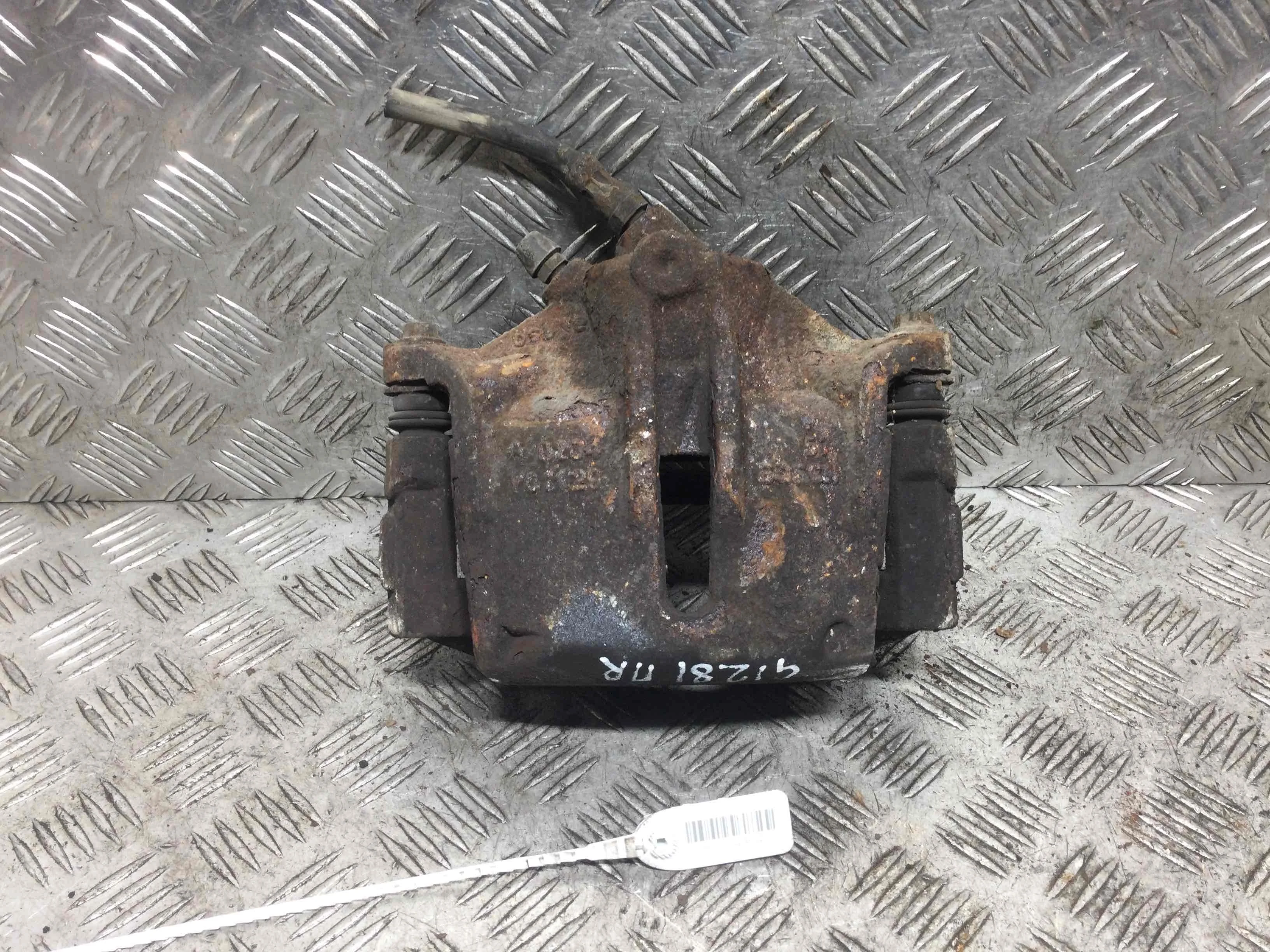 Суппорт передний правый Ford Mondeo Mondeo III 2000 - 2003 бензин 2.0 i Механика Универсал