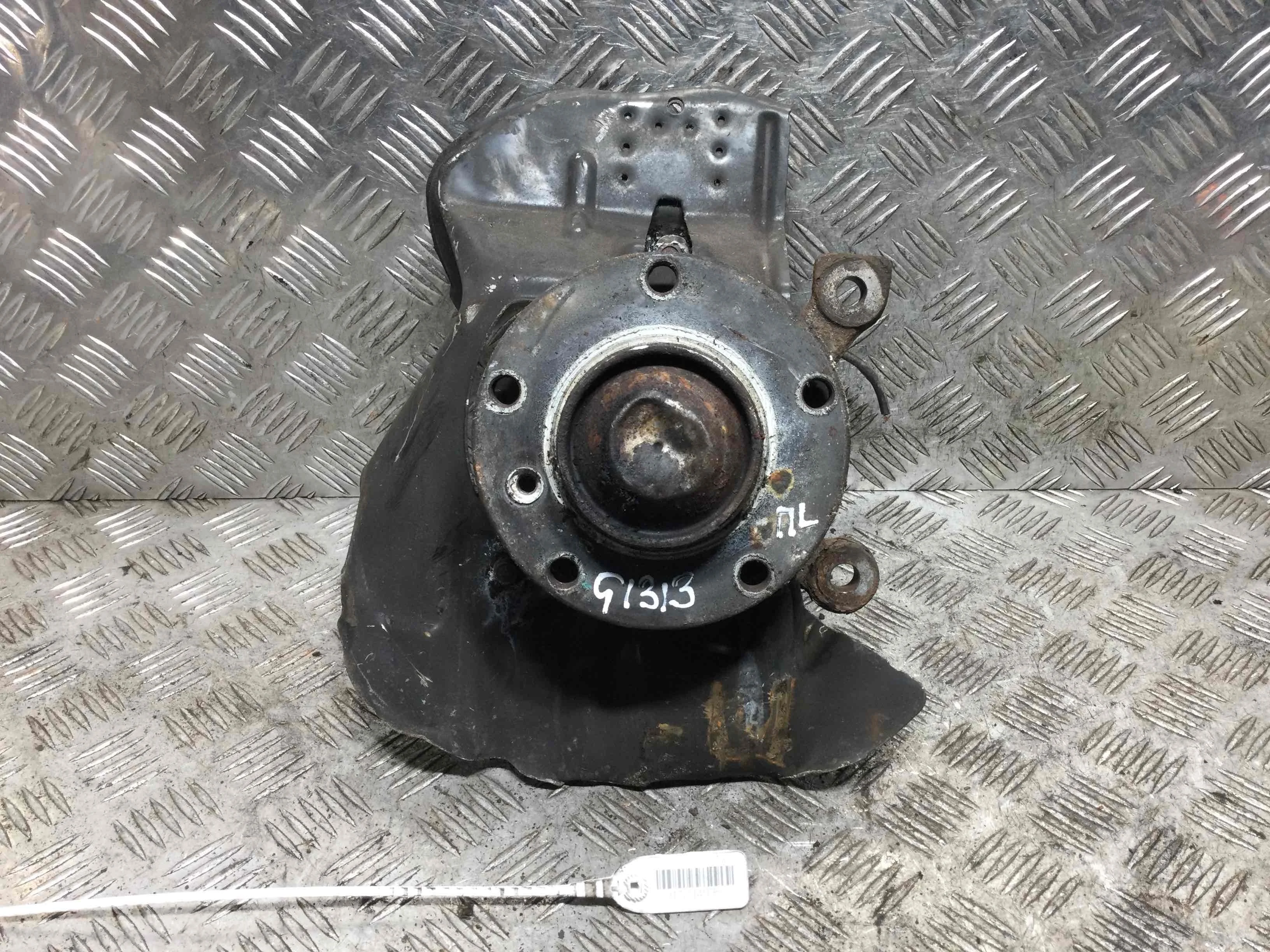 Ступица передняя левая BMW 3-Series 3-Series E46 1998 - 2006 бензин 1.8 i Механика 3-дв, купе