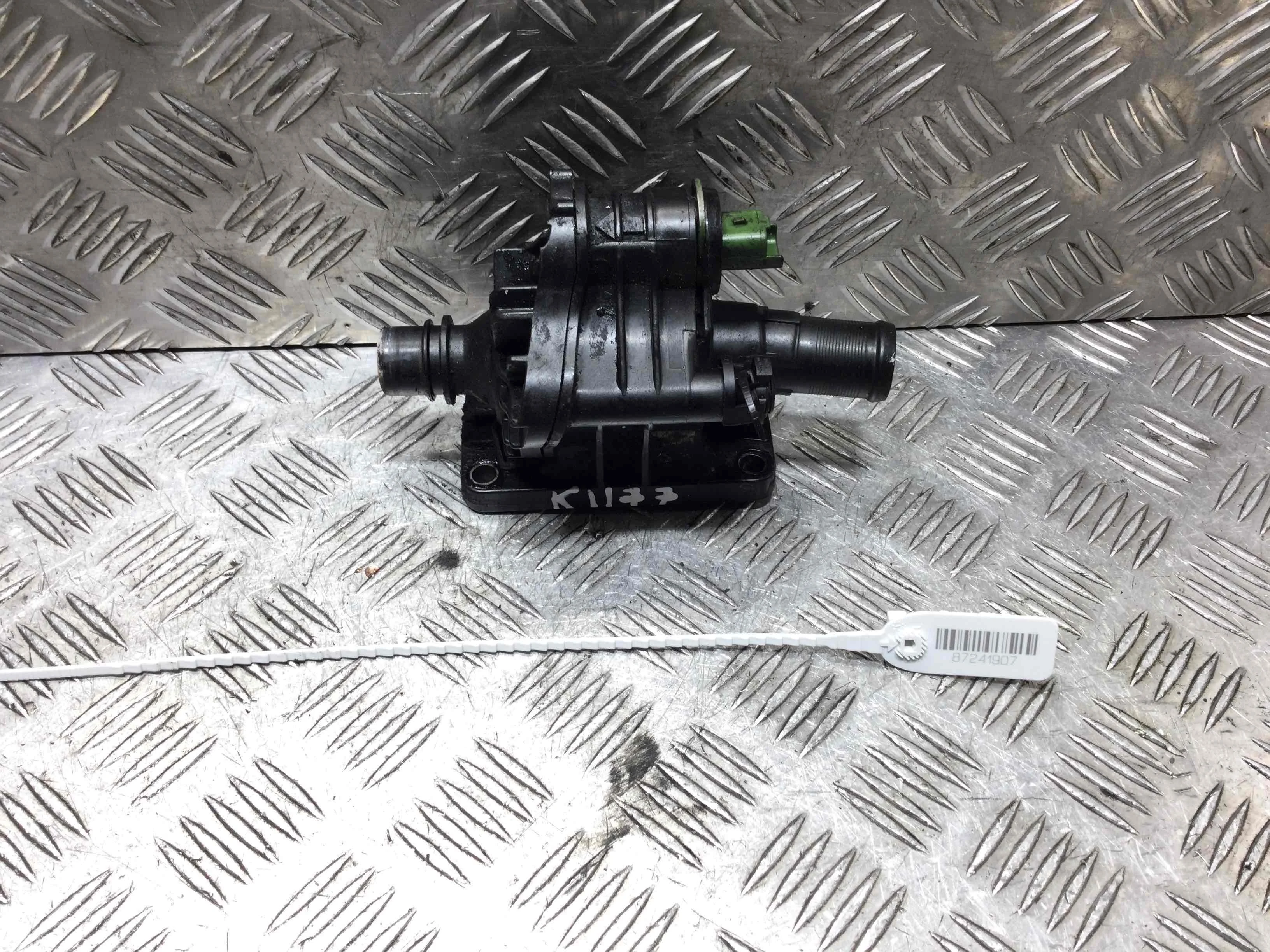 Корпус термостата Ford C-MAX 1 поколение (2003-2007) дизель 1.6 TDCi Механика Минивэн