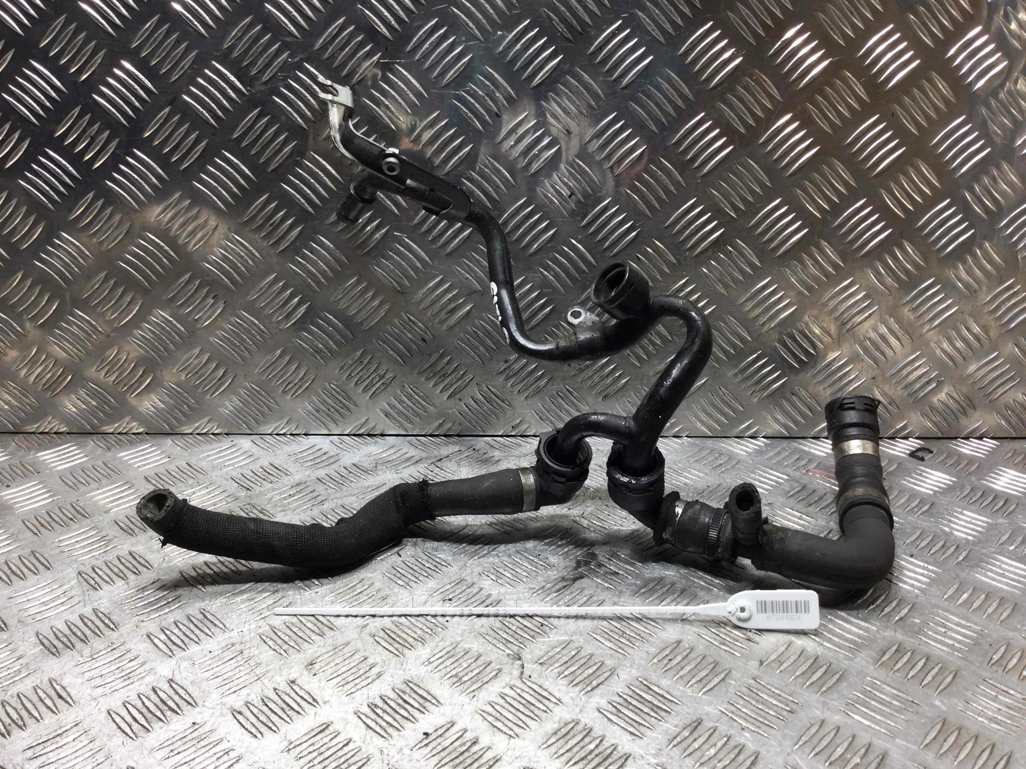 Трубка охлаждающей жидкости металлическая Audi A6 C6/4F (2004-2008) дизель 2.7 TDI Механика Седан