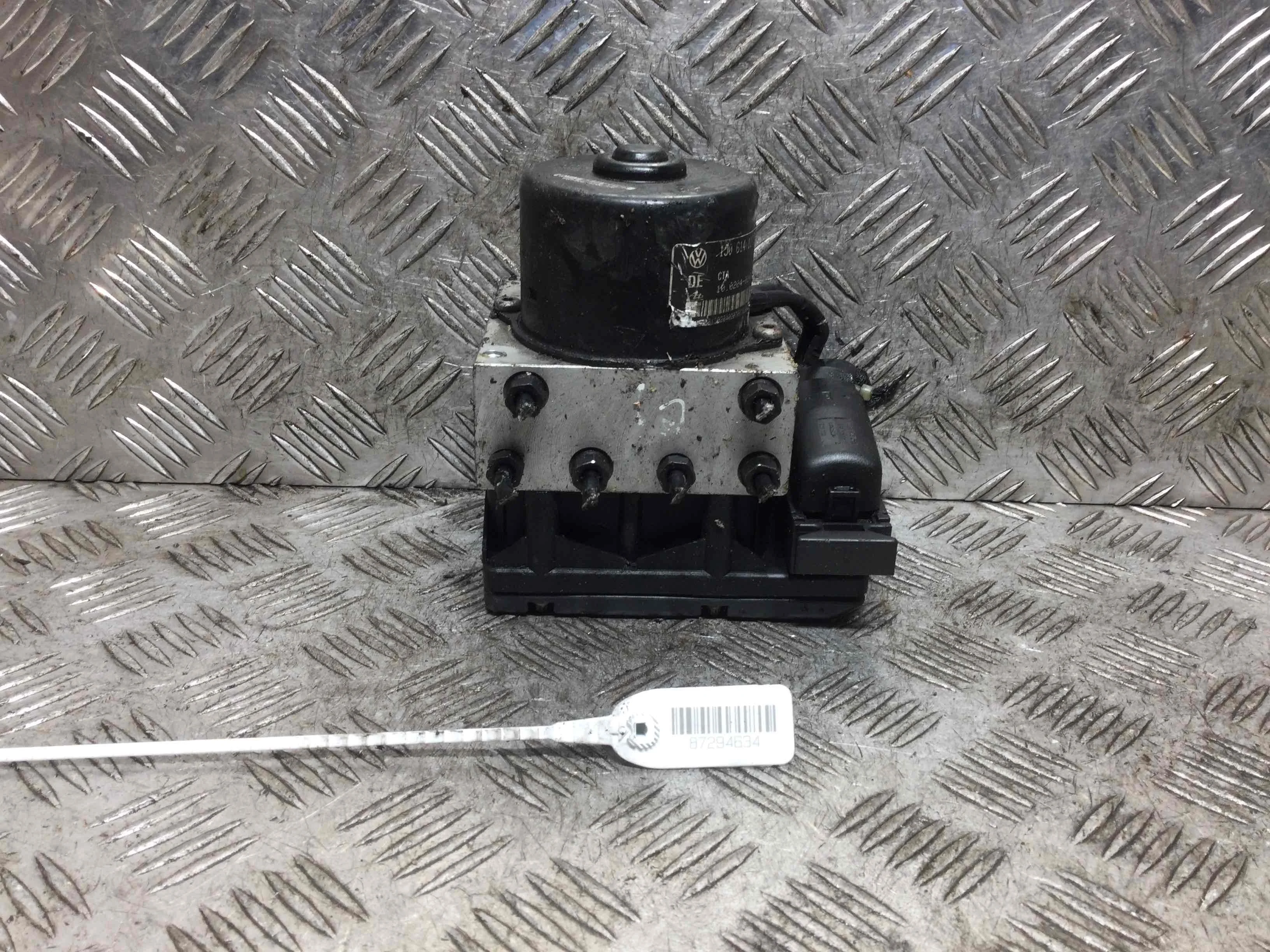 Блок ABS Audi A3 8L (1996-2000) бензин 1.6 i Механика Х/б