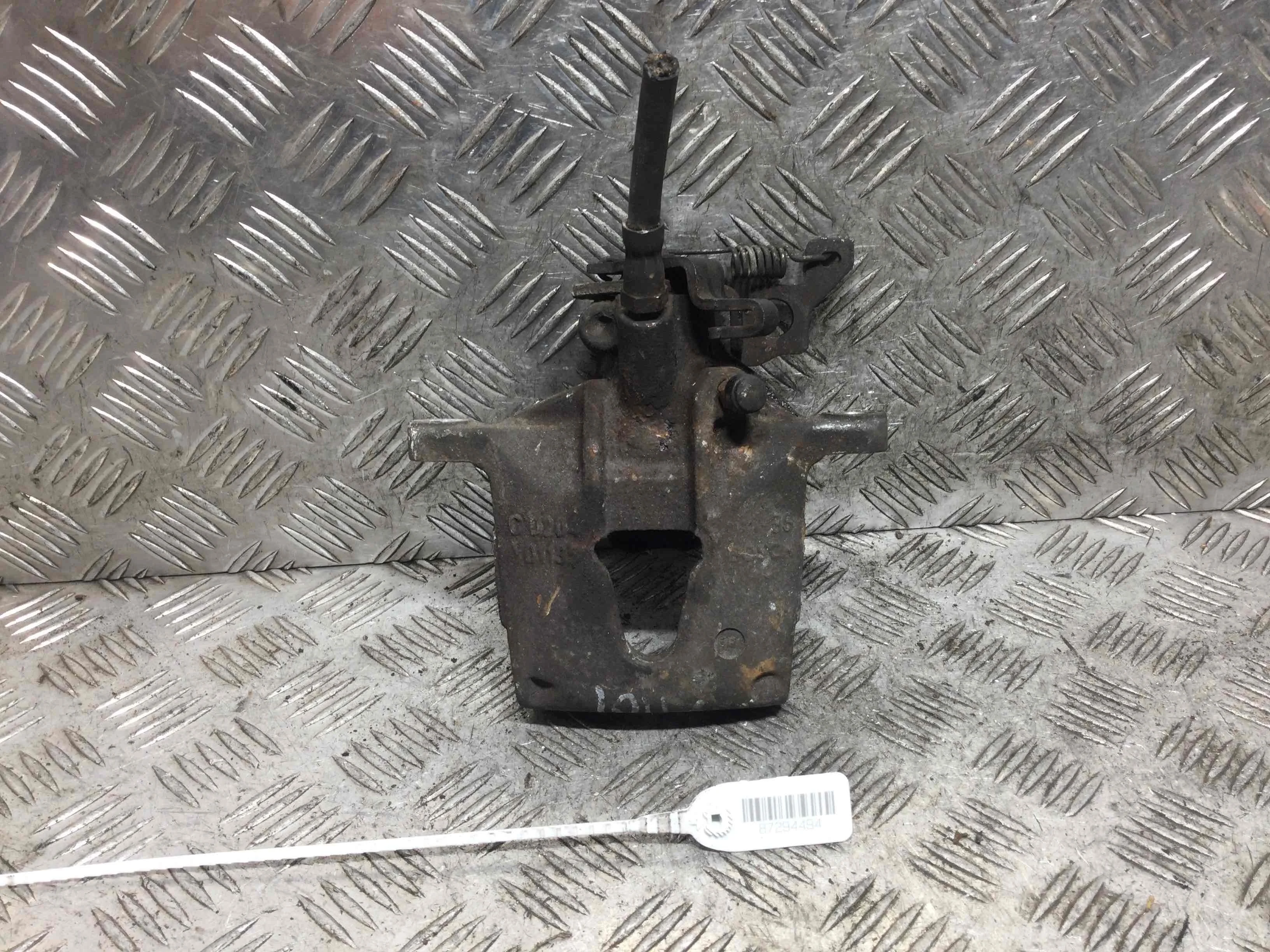 Суппорт задний правый Ford Mondeo 3 поколение [рестайлинг] (2003-2007) дизель 2.0 TDCi Механика Универсал