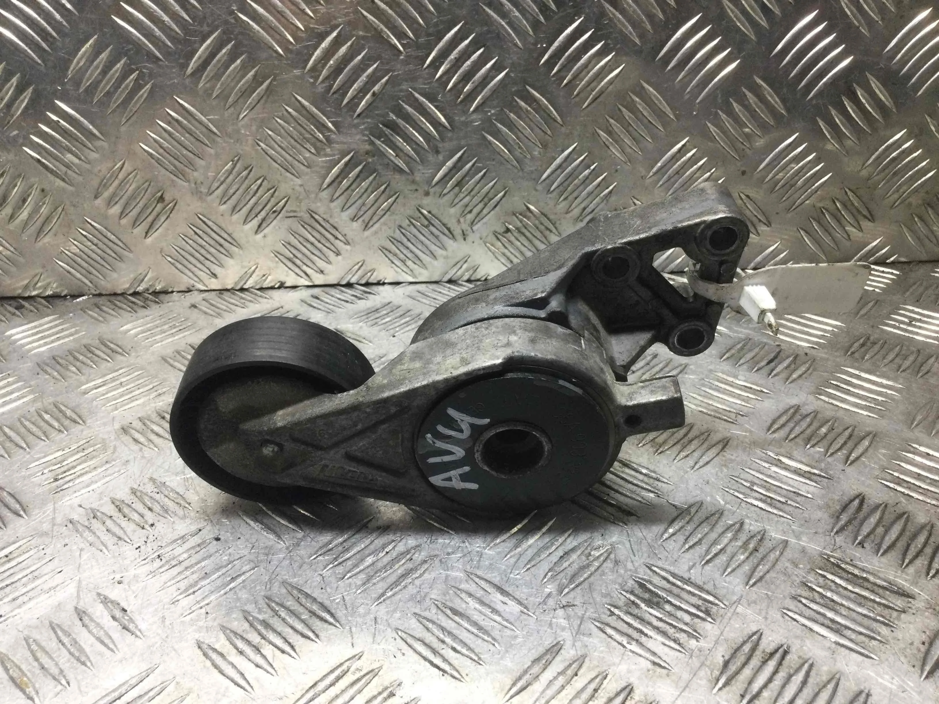 Натяжитель ремня генератора Audi A3 8L [рестайлинг] (2000-2003) бензин 1.6 i Механика Х/б