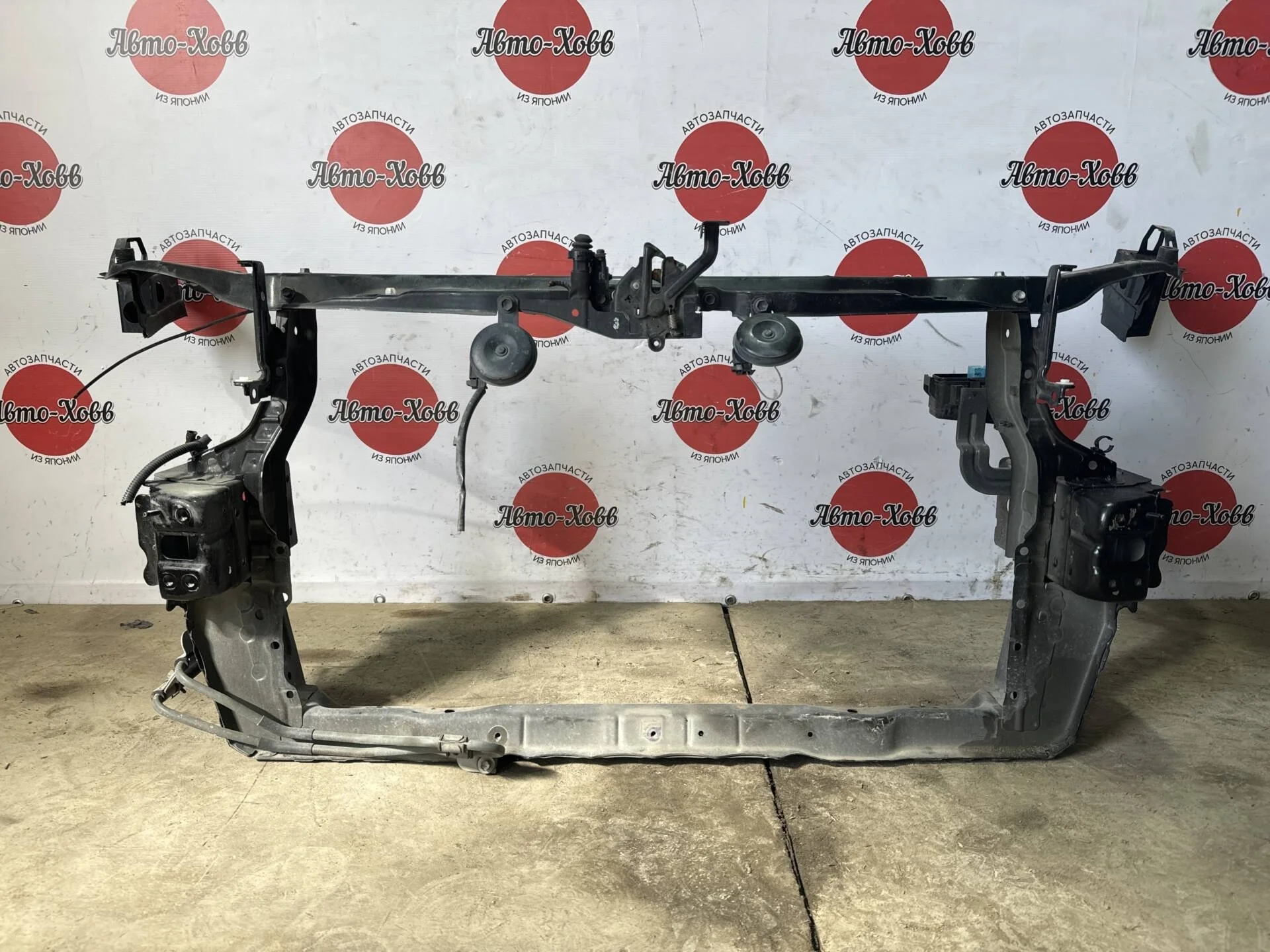 Панель передняя (телевизор) Toyota Camry ACV40