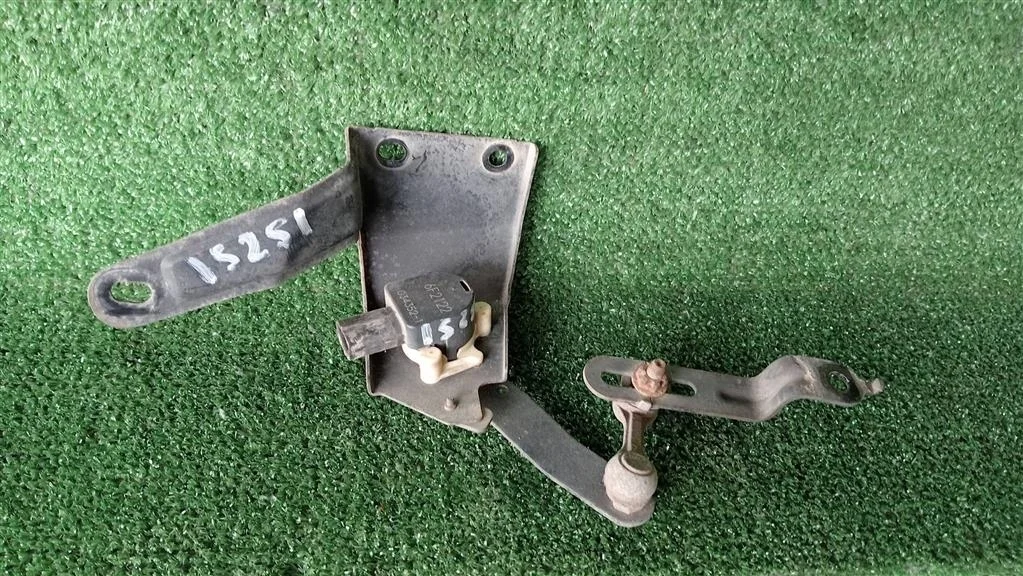 Б.у. датчик дорожного просвета LEXUS IS250 GSE20 LEXUS IS250 GSE20