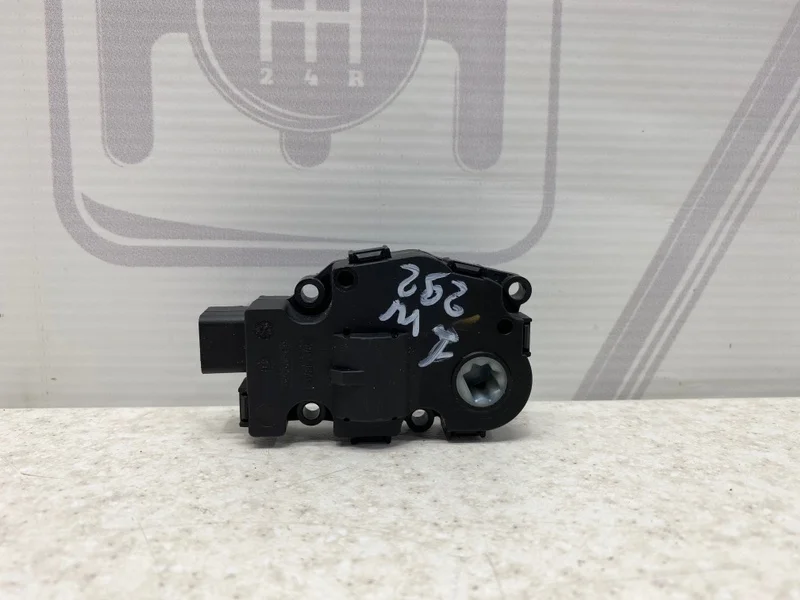 Моторчик заслонки печки Mercedes-benz GLE Coupe 2017 C292