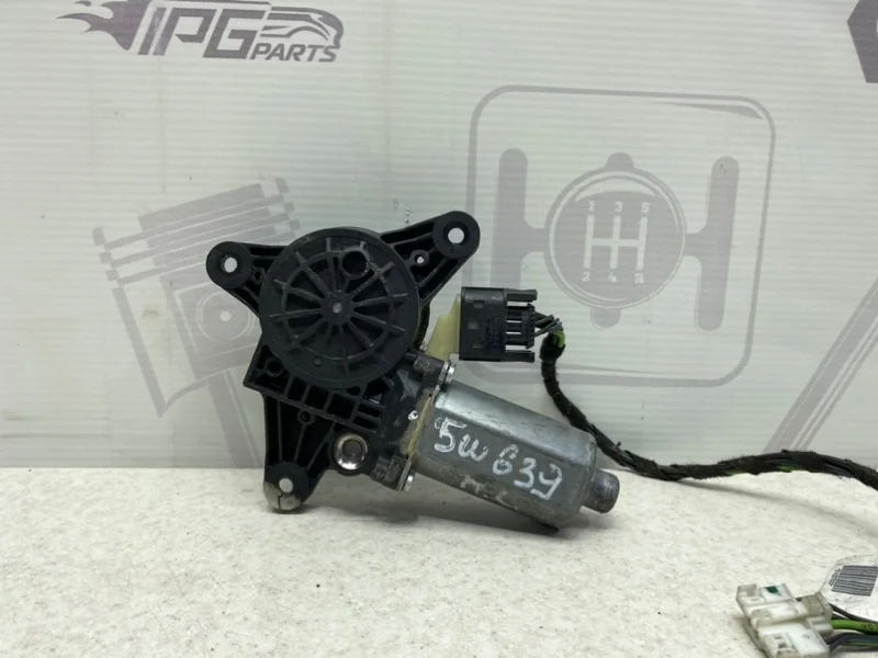 Моторчик стеклоподъемника передней левой двери Mercedes-benz Vito 2005 W639