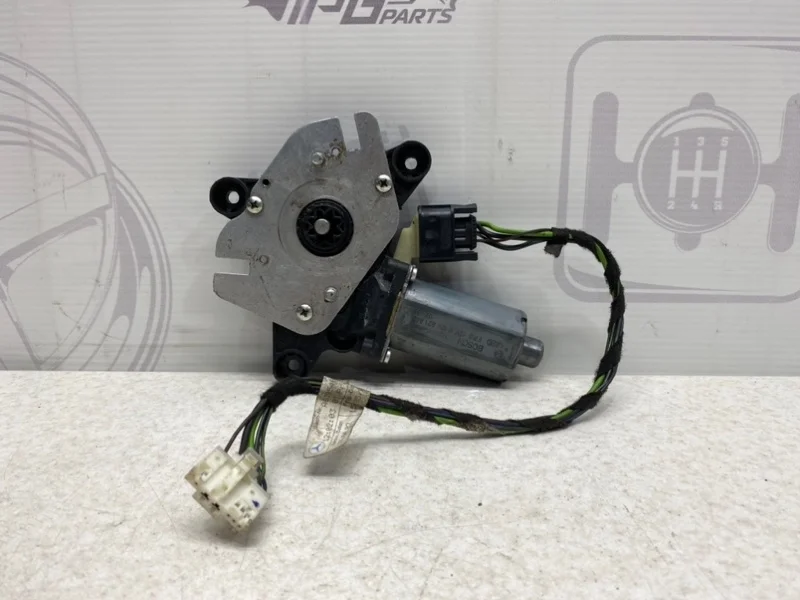 Моторчик стеклоподъемника передней правой двери Mercedes-benz Vito 2009 W639