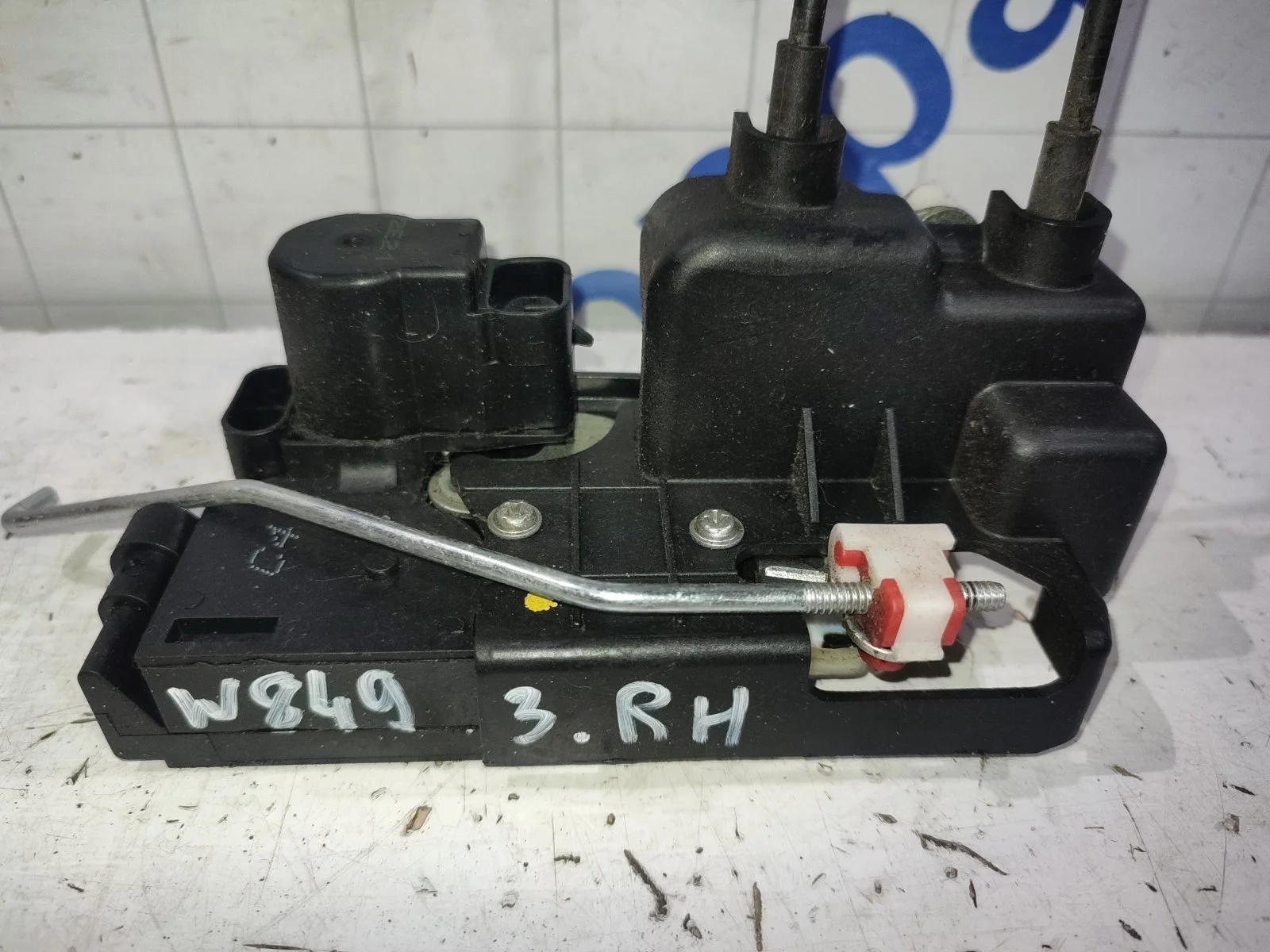 Замок двери SsangYong Actyon 2012 C200