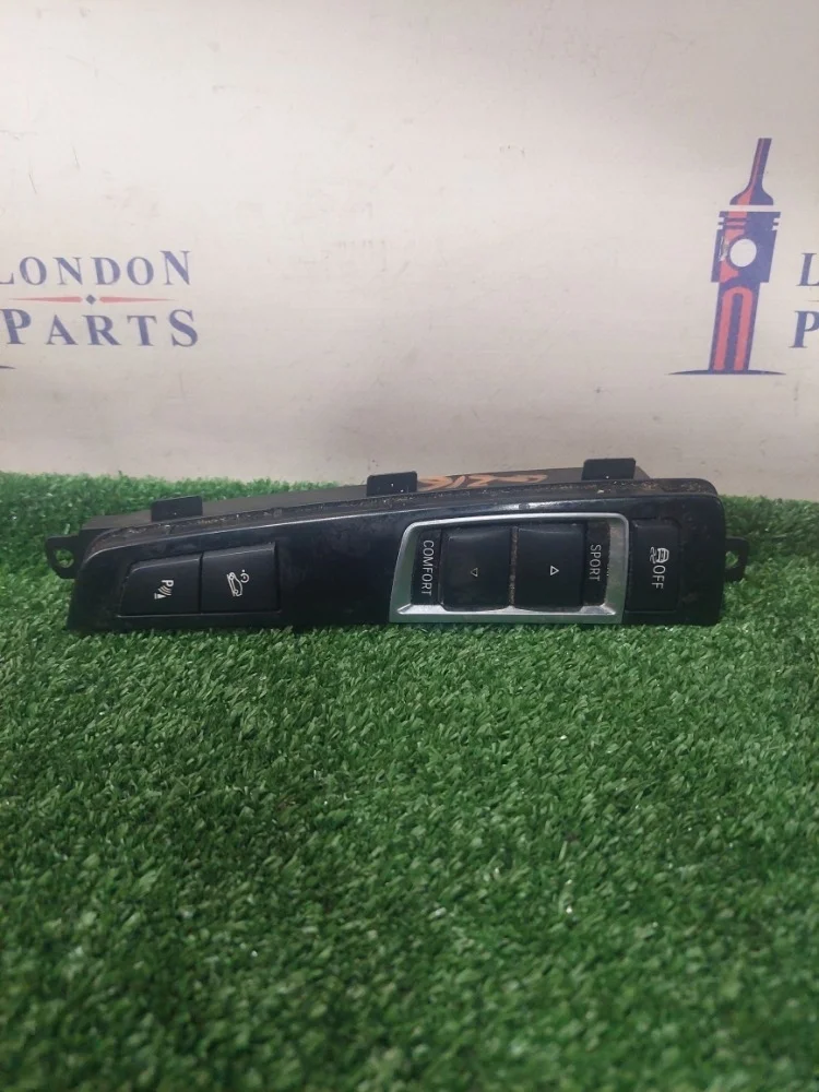 Блок кнопок центральной консоли BMW F02
