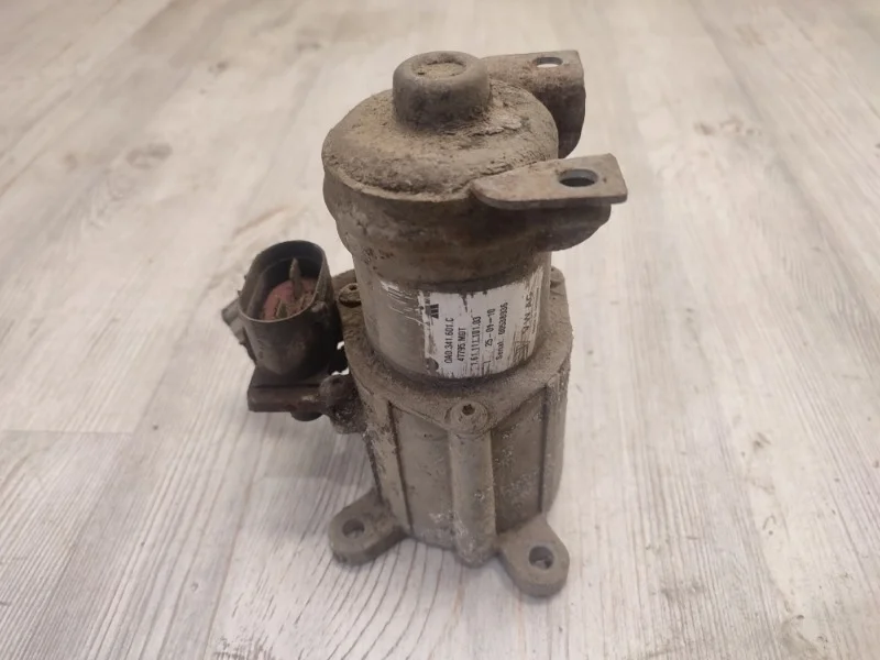 Моторчик блокировки межосевого дифференциала VW Touareg 2003-2010 7L